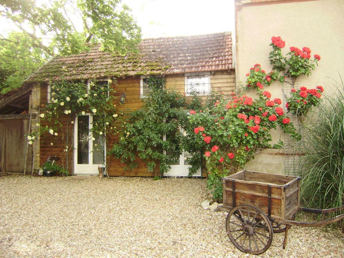Le Clos De La Fontaine Massay Exterior photo